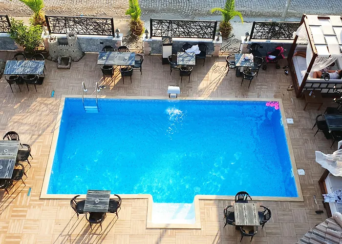 Aterna 2* Δεκελί